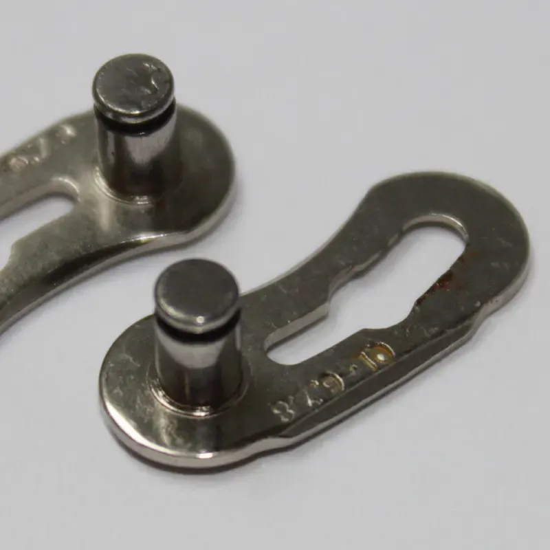 Clarks 9 Speed Chain Link Connector in Silver