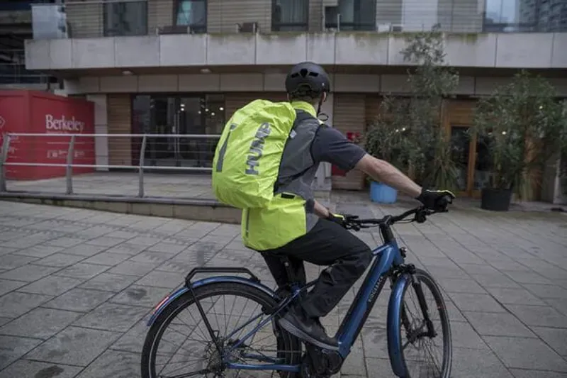 BAG Original HUMP Wproof Backpack Cvr YW Safety Yellow 15-35 litres-1